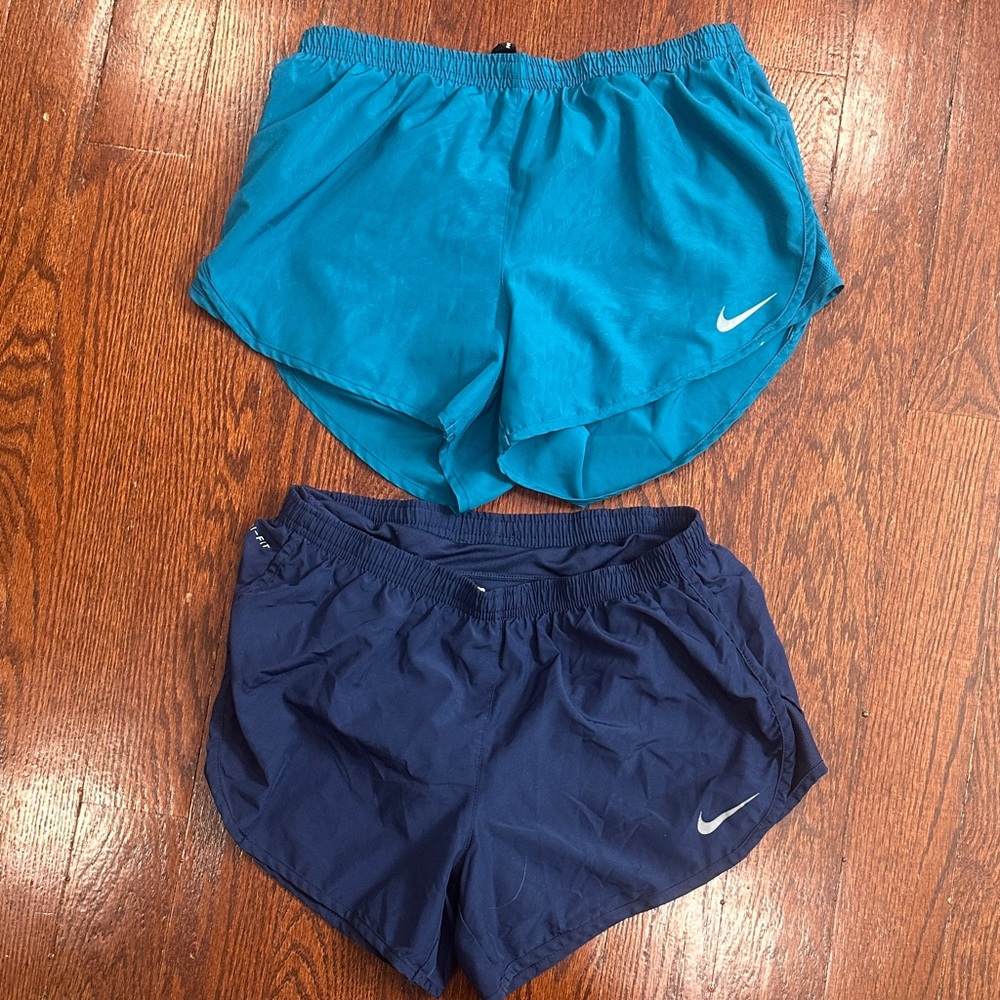 Nike Women's Athletic Shorts - Teal and Navy size Medium